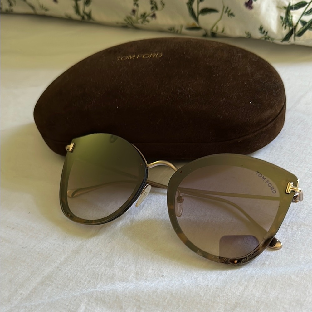 Tom Ford Gold Aviator Sunglasses with Gradient Lenses